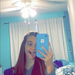 Meet your Posher, Cayla